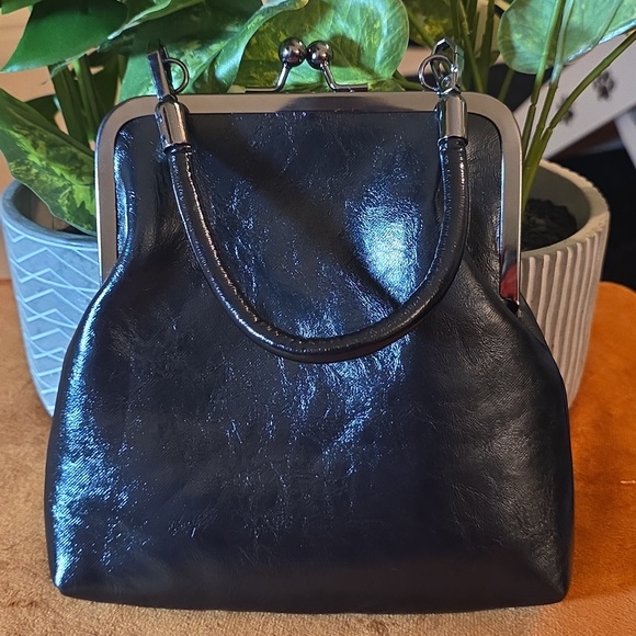 8 Piece FASHION GIFT OR RESALE BUNDLE. - Picture 9 of 14